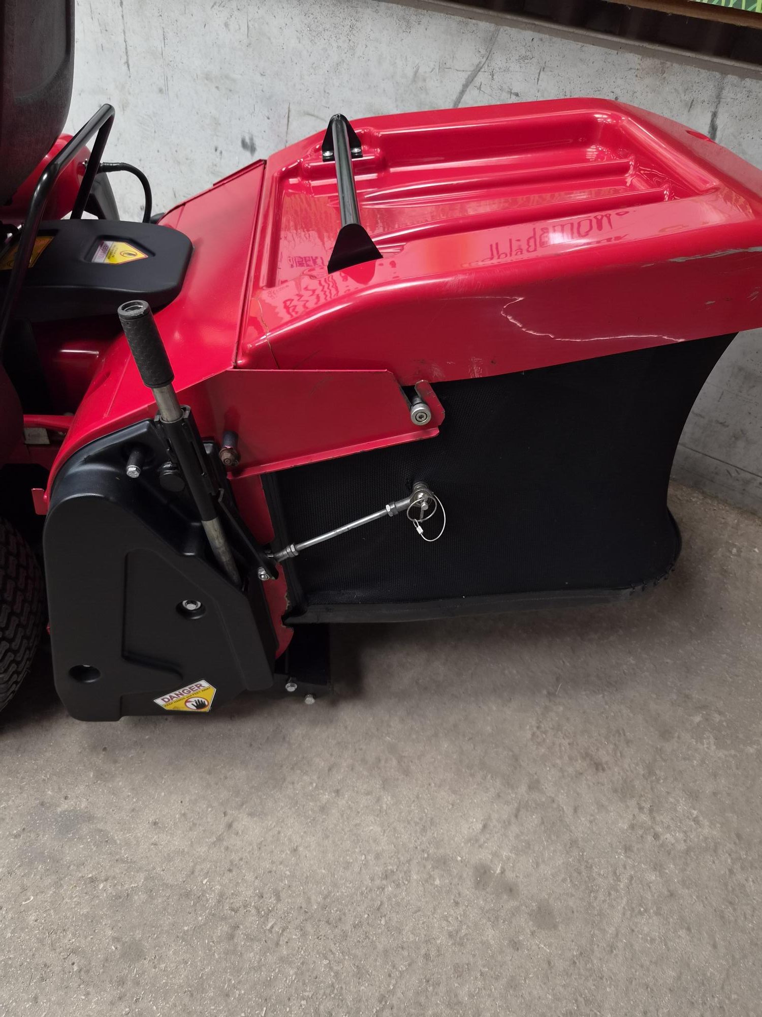 Used Countax C60 Ride On Lawnmower - Image 5